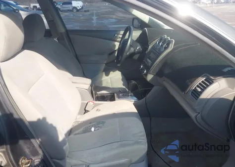 2010 Nissan Altima 2.5 S z USA, uszkodzony, nr VIN 1N4AL2AP9AN406873